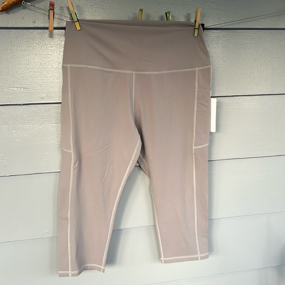 NWT women’s XL yoga pants w/ side pockets